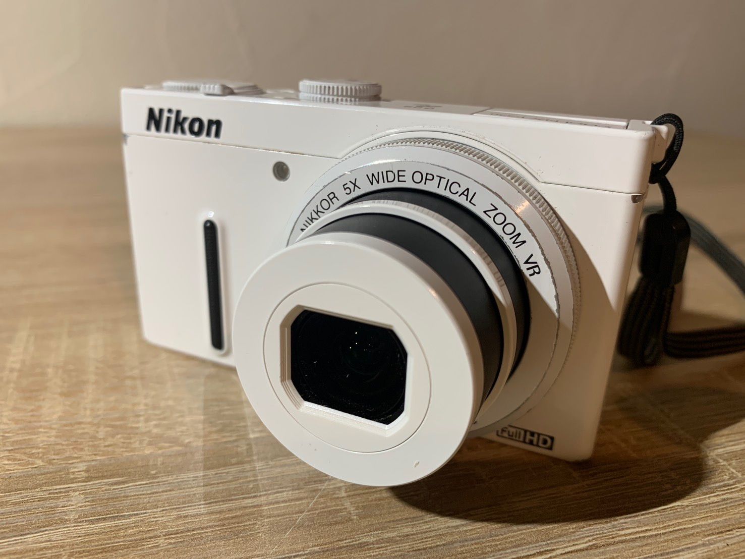 Nikon COOLPIX P330 ホワイト コンパクトデジタルカメラ デジカメ 