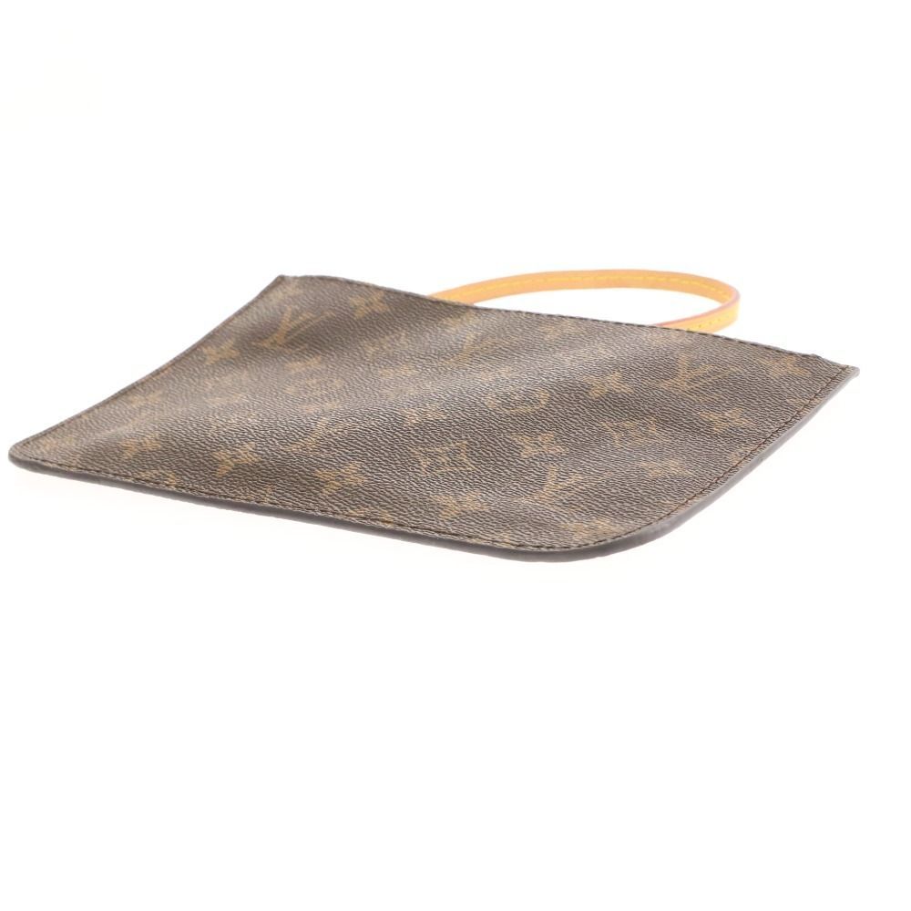 美品✨ PRADA 巾着ポーチ キルティング ナイロン フリンジ ブラウン 美品✨ PRADA 巾着ポーチ キルティング ナイロン フリンジ