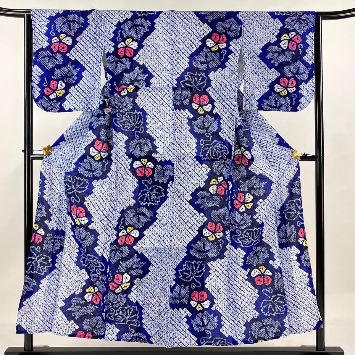 浴衣 身丈152cm 裄丈64cm M 絞り浴衣 草花 紺色 綿 名品