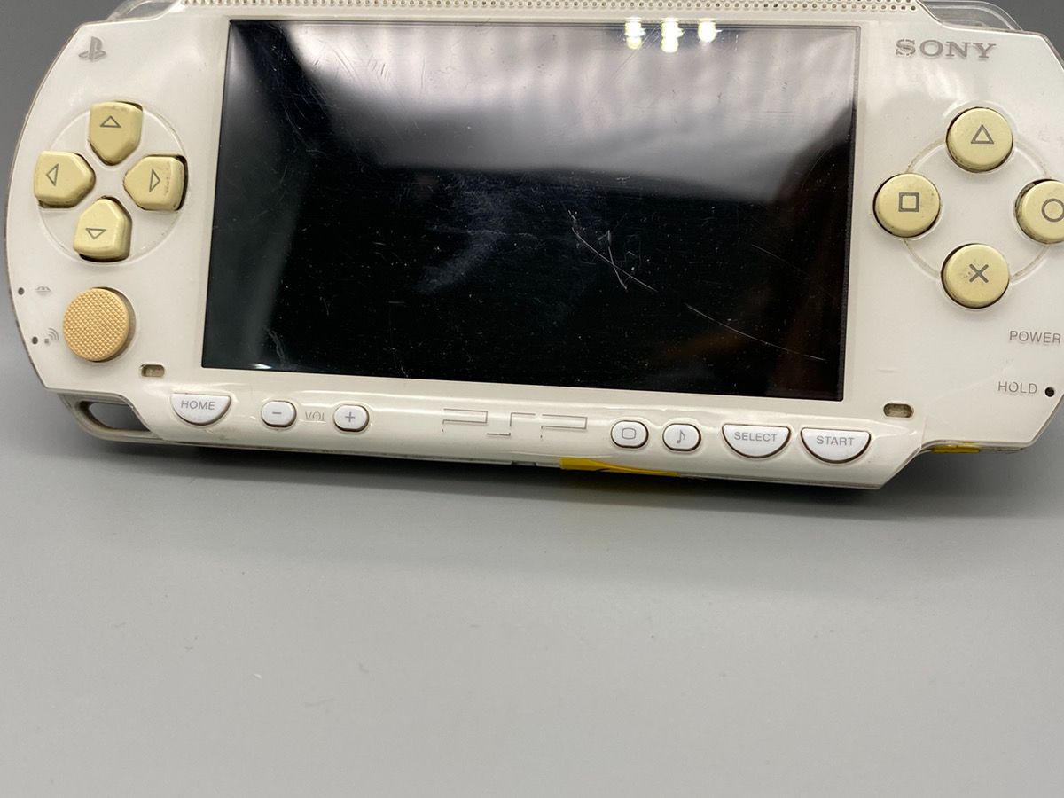 動作確認済】PSP 1000 セラミック・ホワイト 小型 Nintendo 