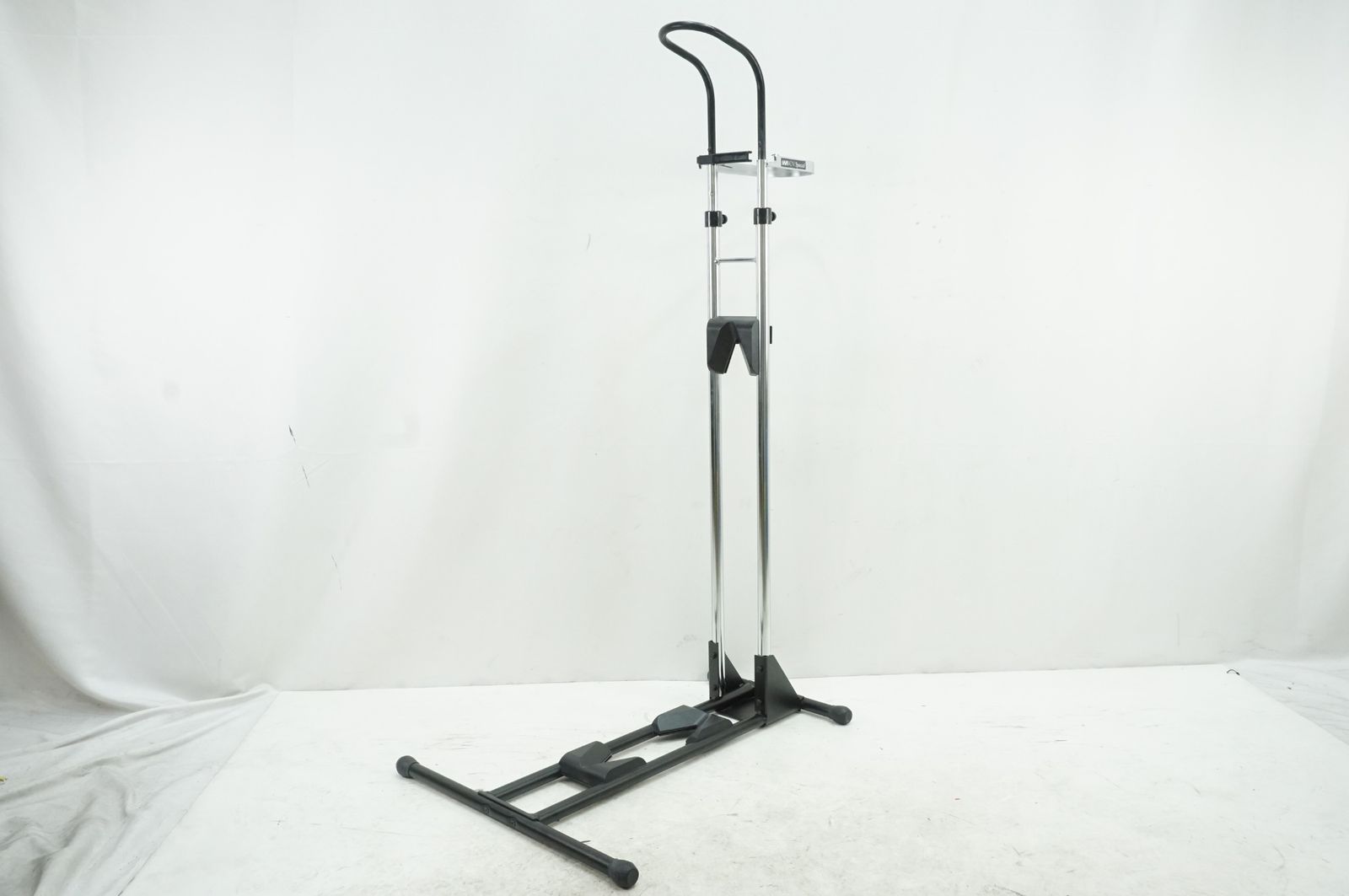 IWA アイダブルエー A01V SPECIAL ディスプレイスタンド | 大宮店