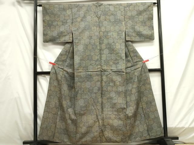 平和屋着物○本場大島紬 7マルキ 亀甲吉祥浜松花文 正絹 逸品 CAAS7555yc