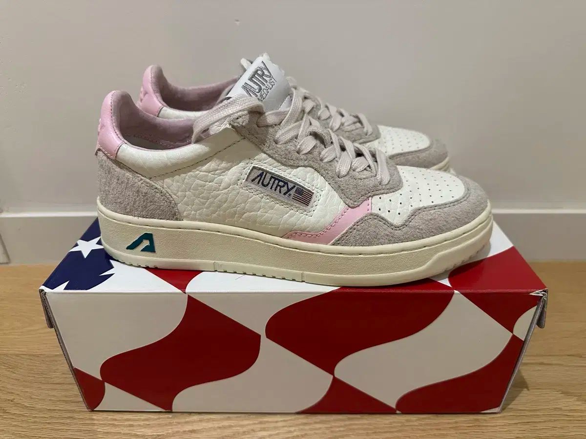 AUTRY AUTRY(オートリー) レディース スニーカーズ 39 新品