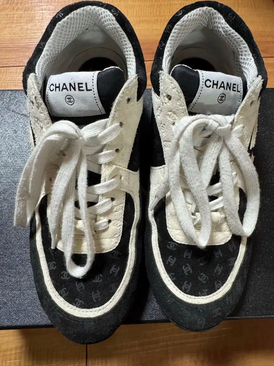 CHANEL(シャネル) スニーカーズ 39 サイズ 出品 :)