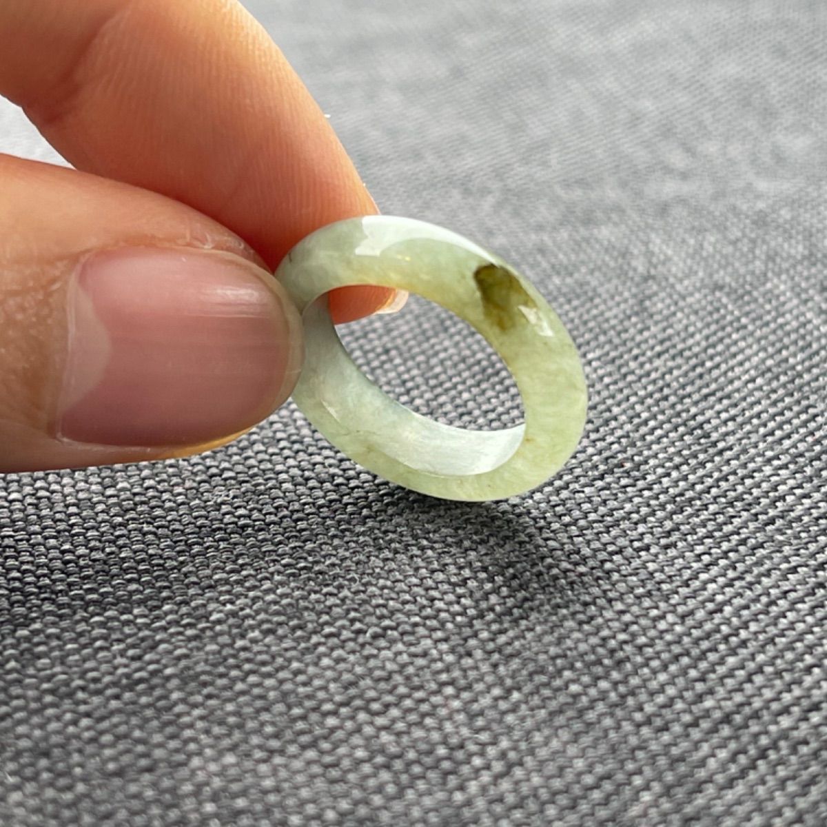 天然ミャンマー産A貨翡翠　陽緑リング 超レア 帝王緑 天然 氷種 ミャンマー産 ヒスイ 翡翠 リング - メルカリ