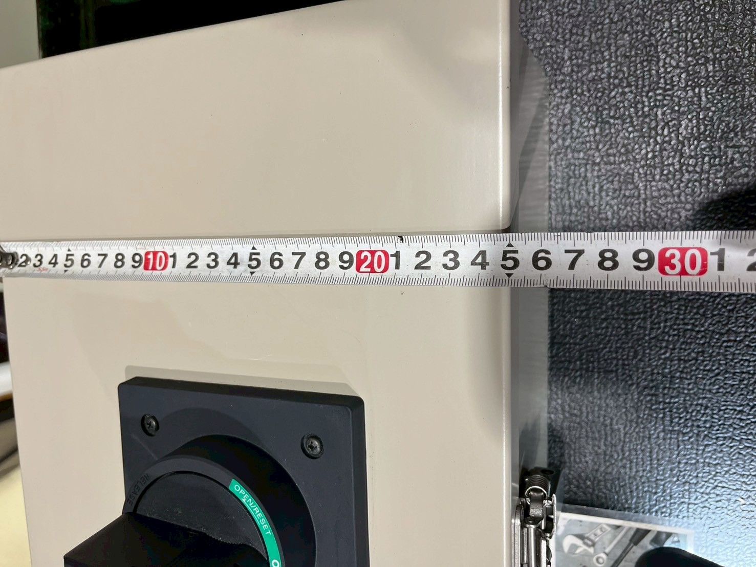 緊急大幅値下げ！ 富士電機 EW250JAG 汎用形配線用漏電遮断器 G-TWINシリーズ 品 汎用形 漏電ブレーカー 電源BOX付き ｓ148