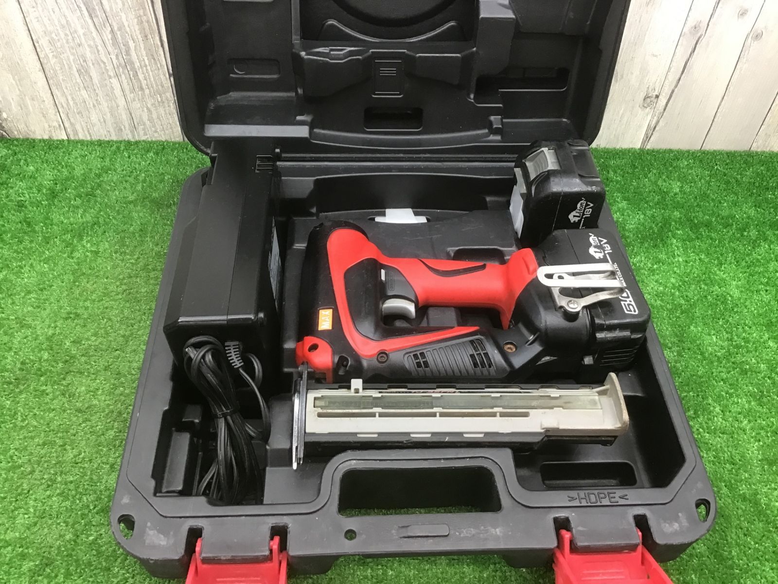 送料含む 品 マックス MAX コードレスフィニッシュネイラ TJ-35FN1-BC|50A バッテリー2個付き アクトツール富山店 C