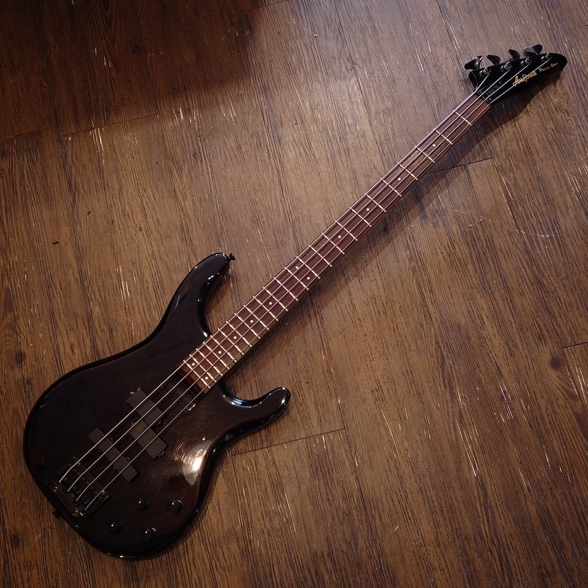 FERNANDES 石ロゴパネル エレキベース サンバースト