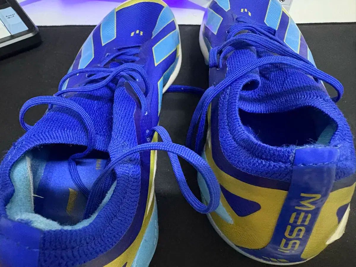 adidas アディダス