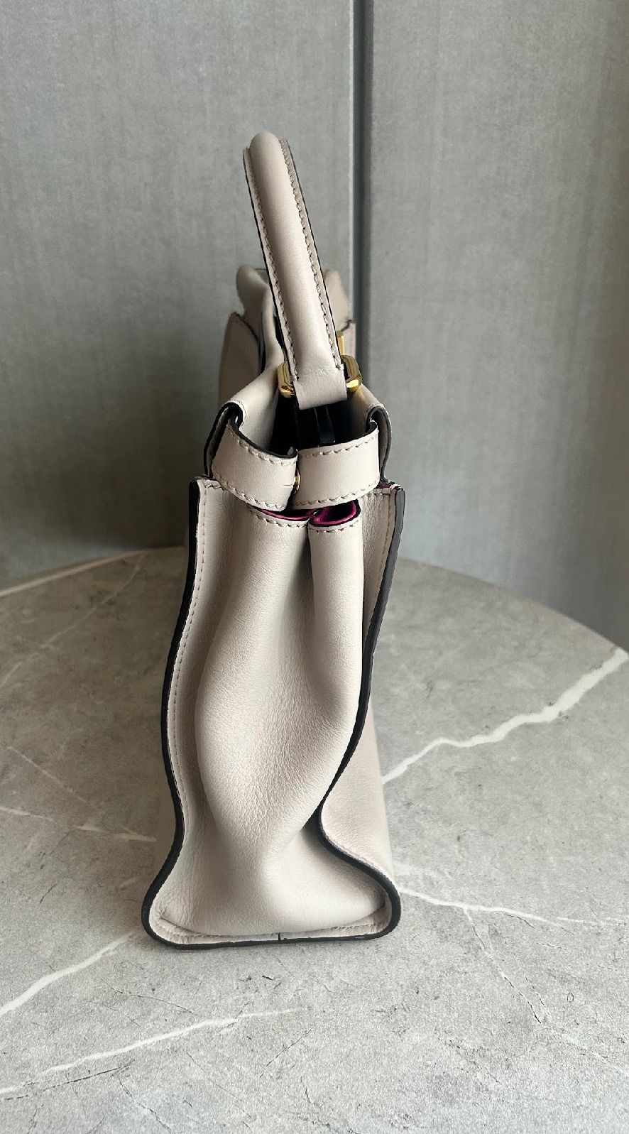 【FENDI】ピーカブー/ピンクベージュ系/ゴールド金具 FENDI】ピーカブー/ピンクベージュ系/ゴールド金具 - メルカリ