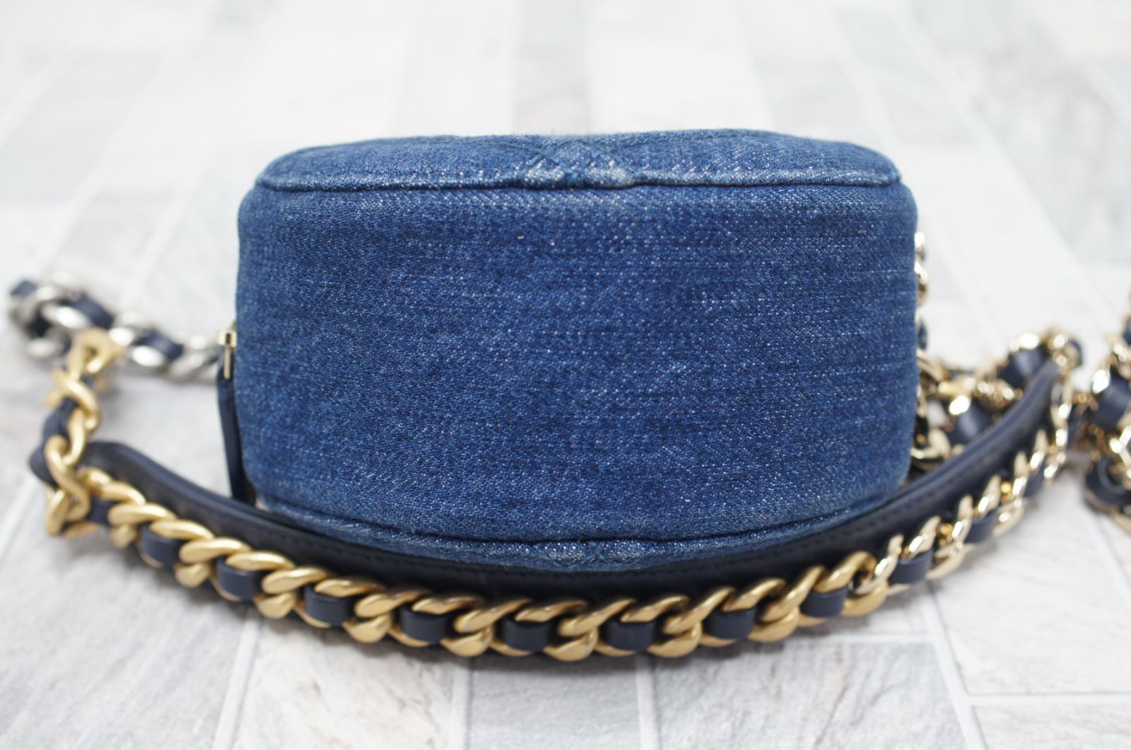 シャネル CHANEL デニム ラウンドショルダーバッグ シリアルシール 