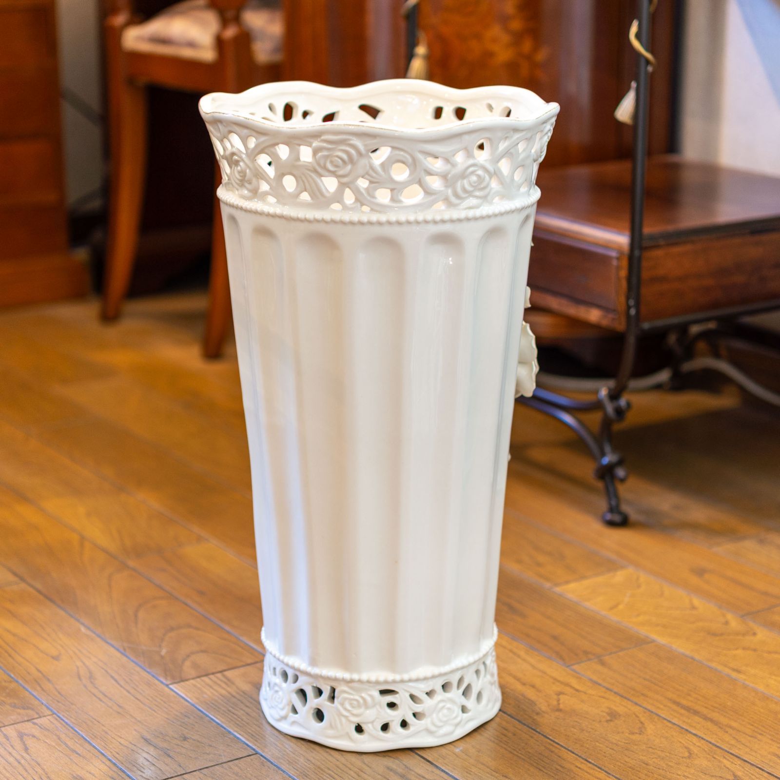 ローズ陶花付き傘立て