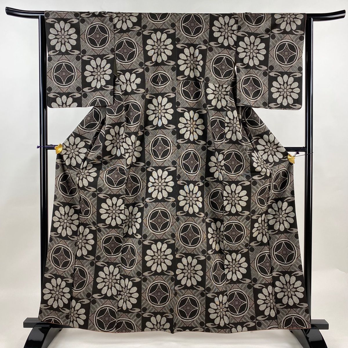 紬 身丈159.5cm 裄丈65.5cm M 袷 やまと 葡萄 薄紫 正絹 美品 