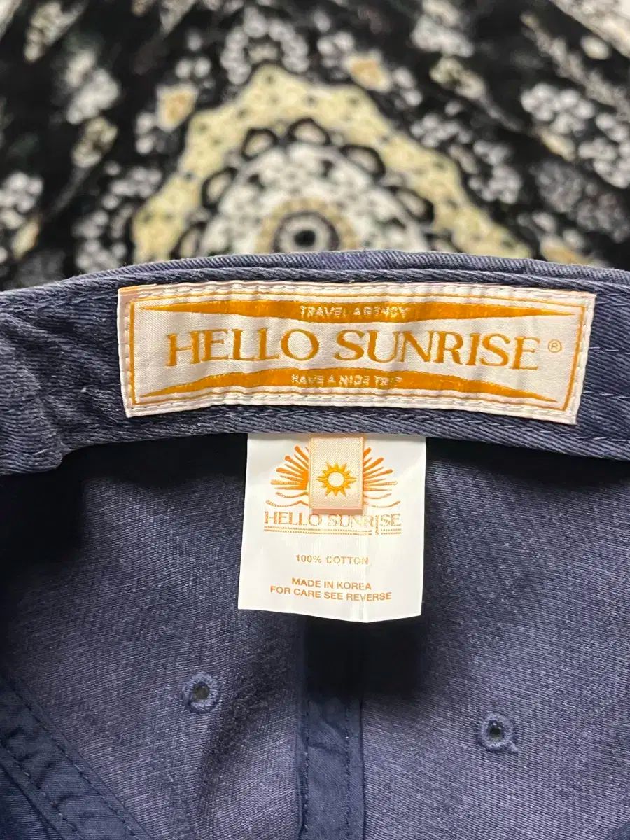 HELLO SUNRISE ウォッシュド OG ロゴ 6 パネル キャップ