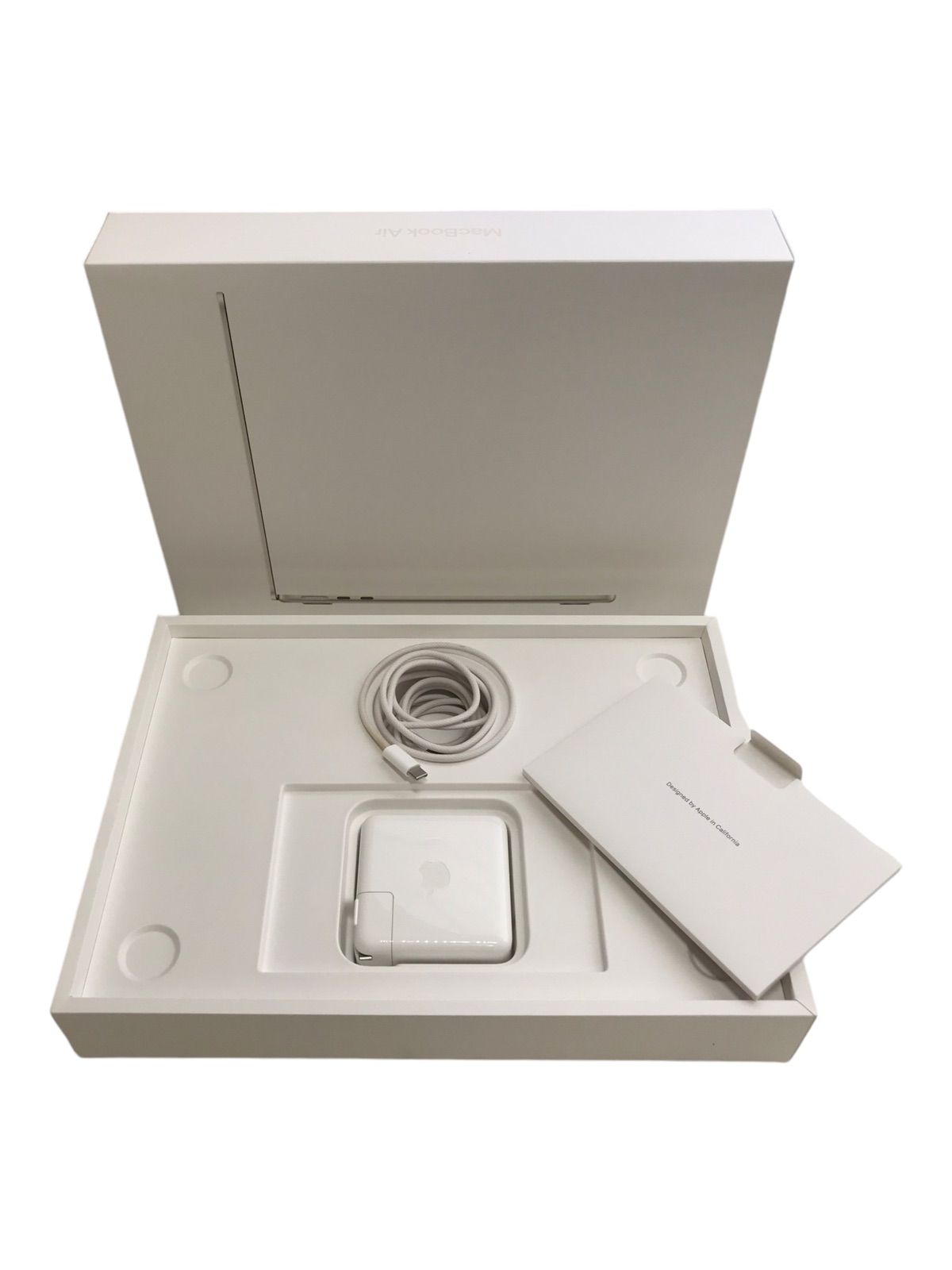 美品 充放電回数79回 MacBook Air M2 2022 メモリ8GB SSD 256GB