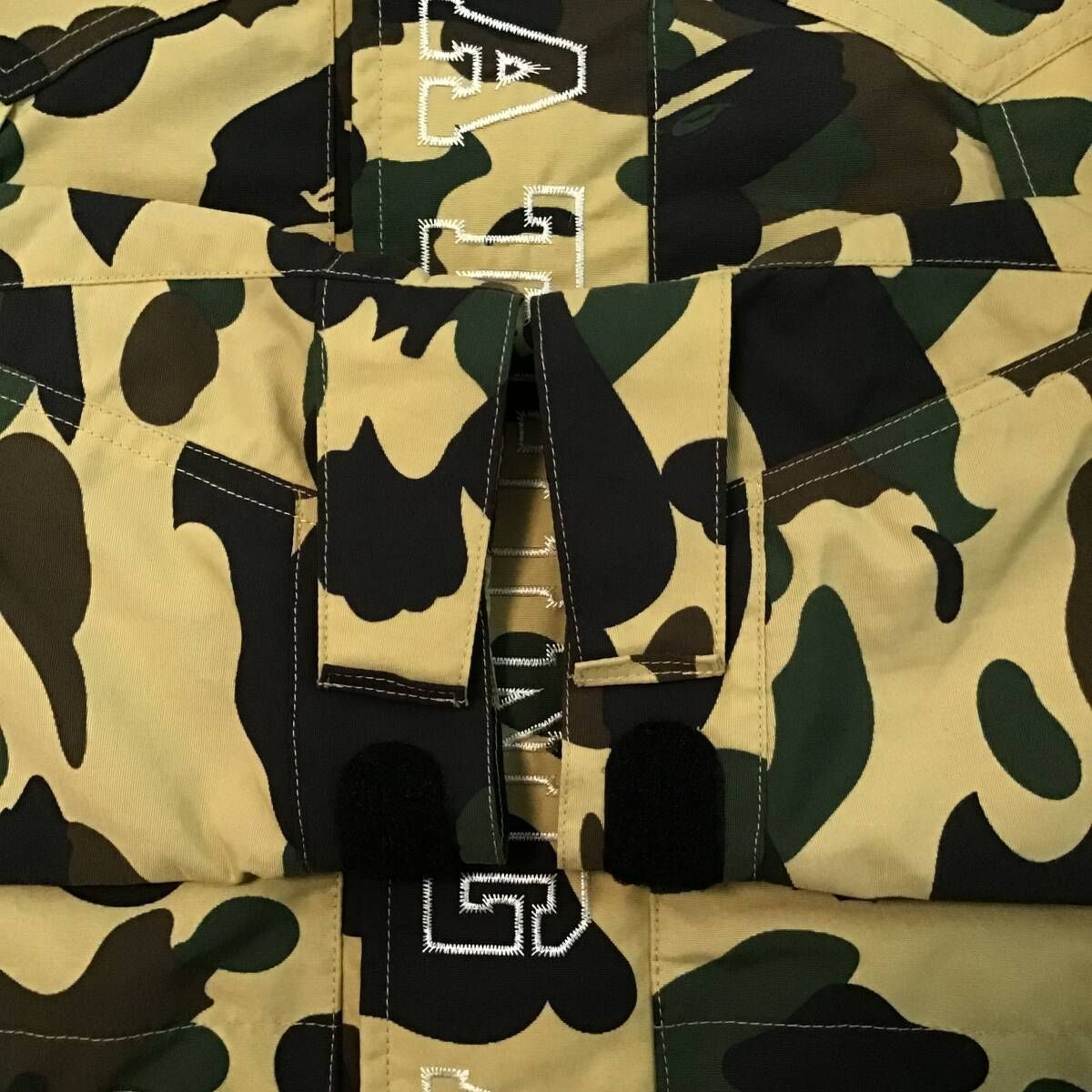 A BATHING APE スノボJKT 黄カモ初期モデル 1996年オリジナル版 A BATHING APE アベイシングエイプ 最初期