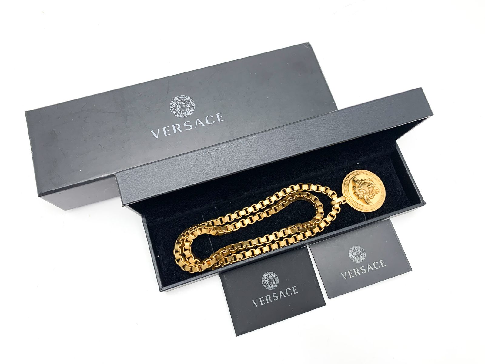 VERSACE ヴェルサーチ ゴールドカラー メデューサ ロング ネックレス