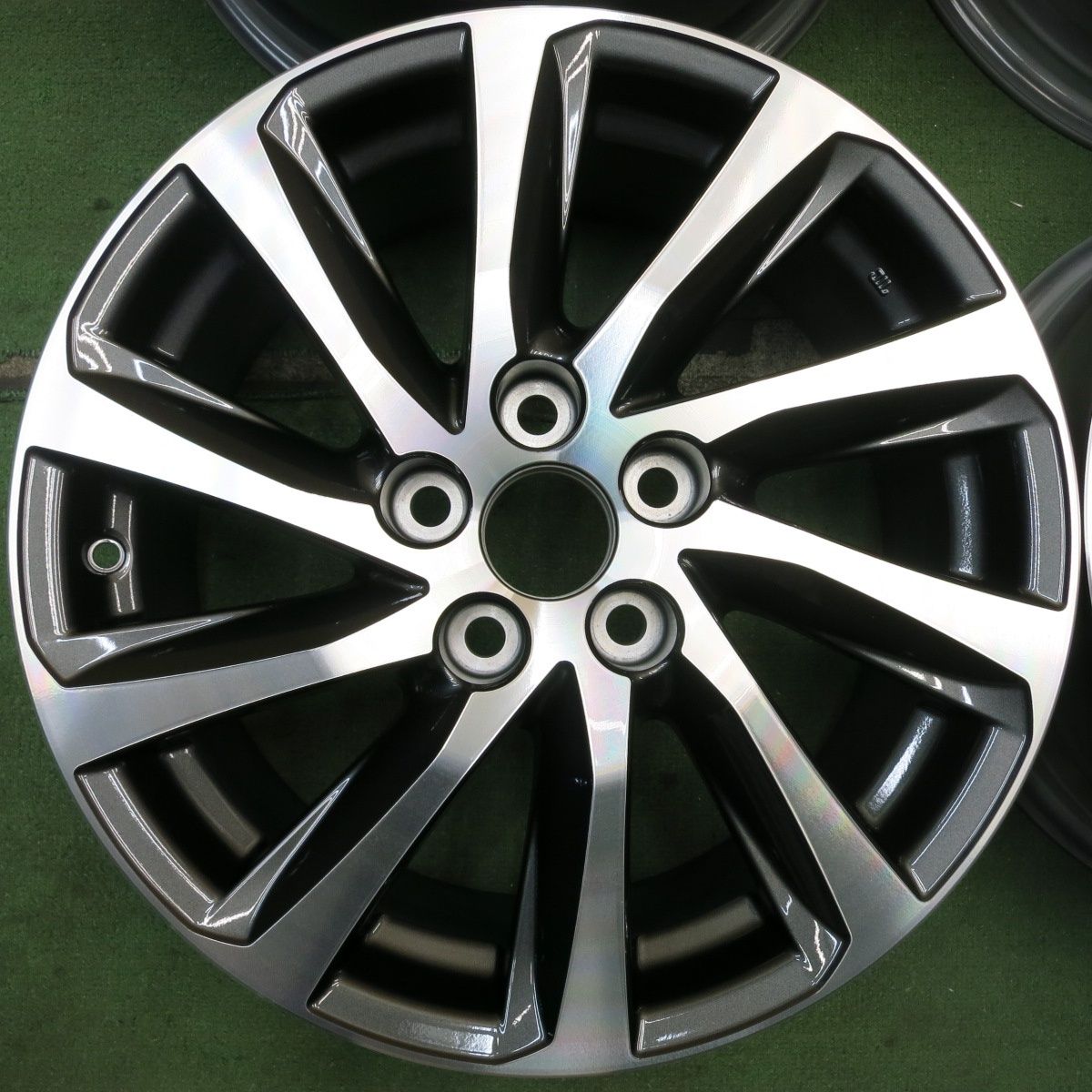 トヨタ 30系 アルファード/ヴェルファイア 17インチ純正ホイール4本セット