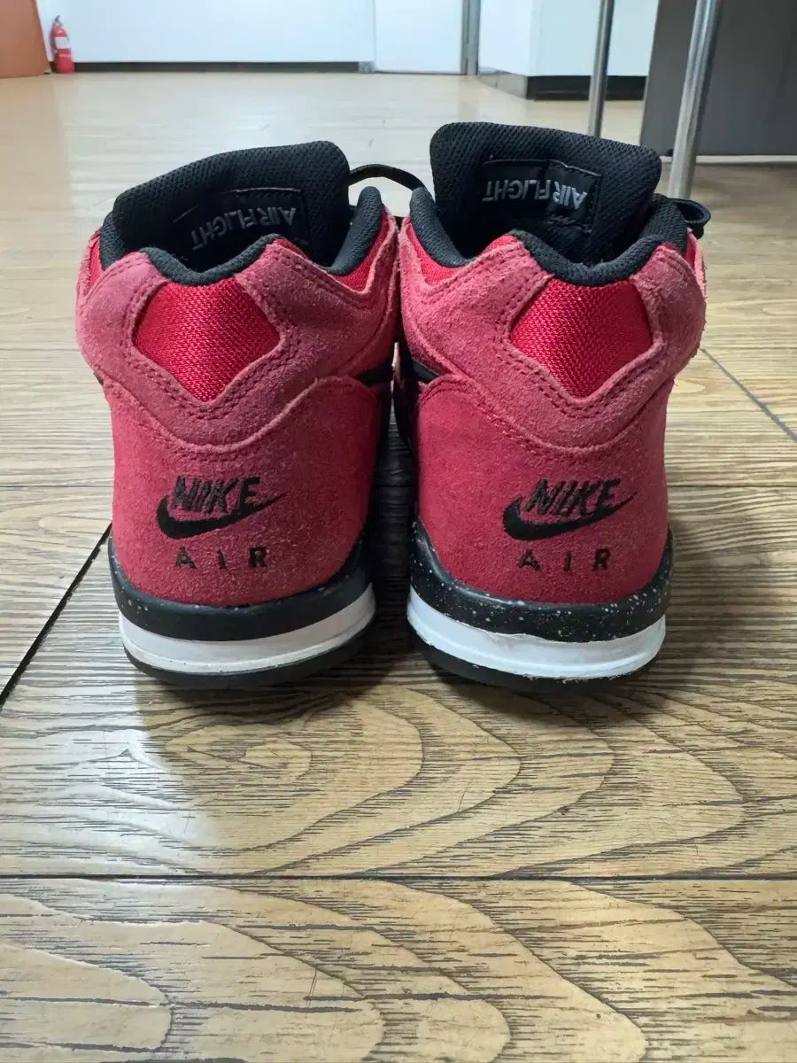 NIKE ナイキ