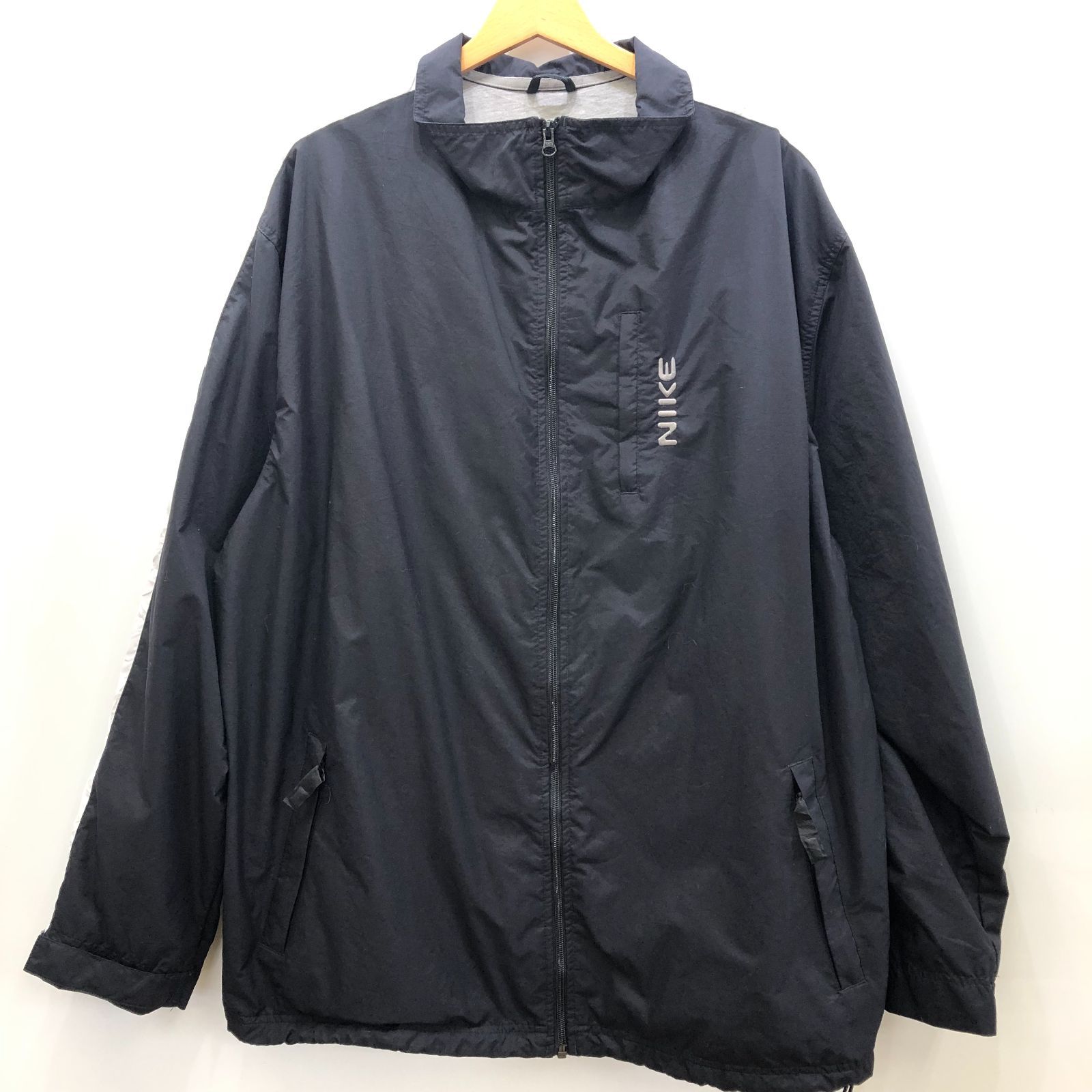 NIKE ナイロンジャケット　ビンテージ 80s vintage NIKE Logo Embroidery Nylon Harf Zip-up Jacket