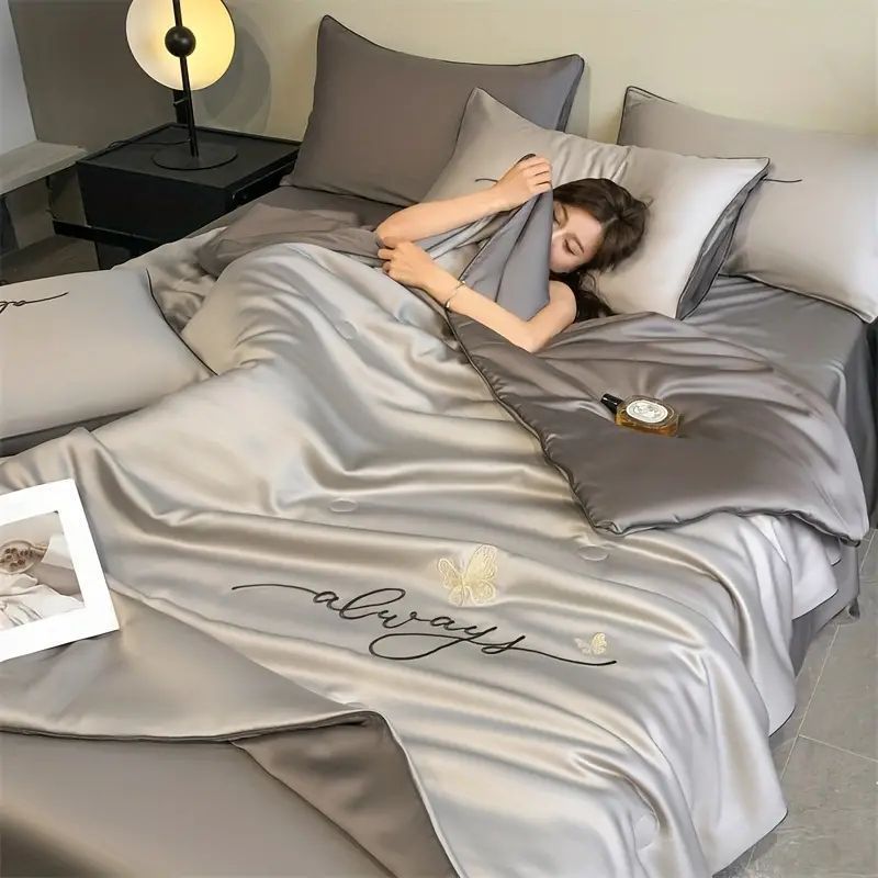 キルトケット シルク調 夏用 おしゃれ かわいい インテリア ひんやり 掛け布団 洗える 220cm x 180cm 230cm x 200cm グレー アッシュ 4-7