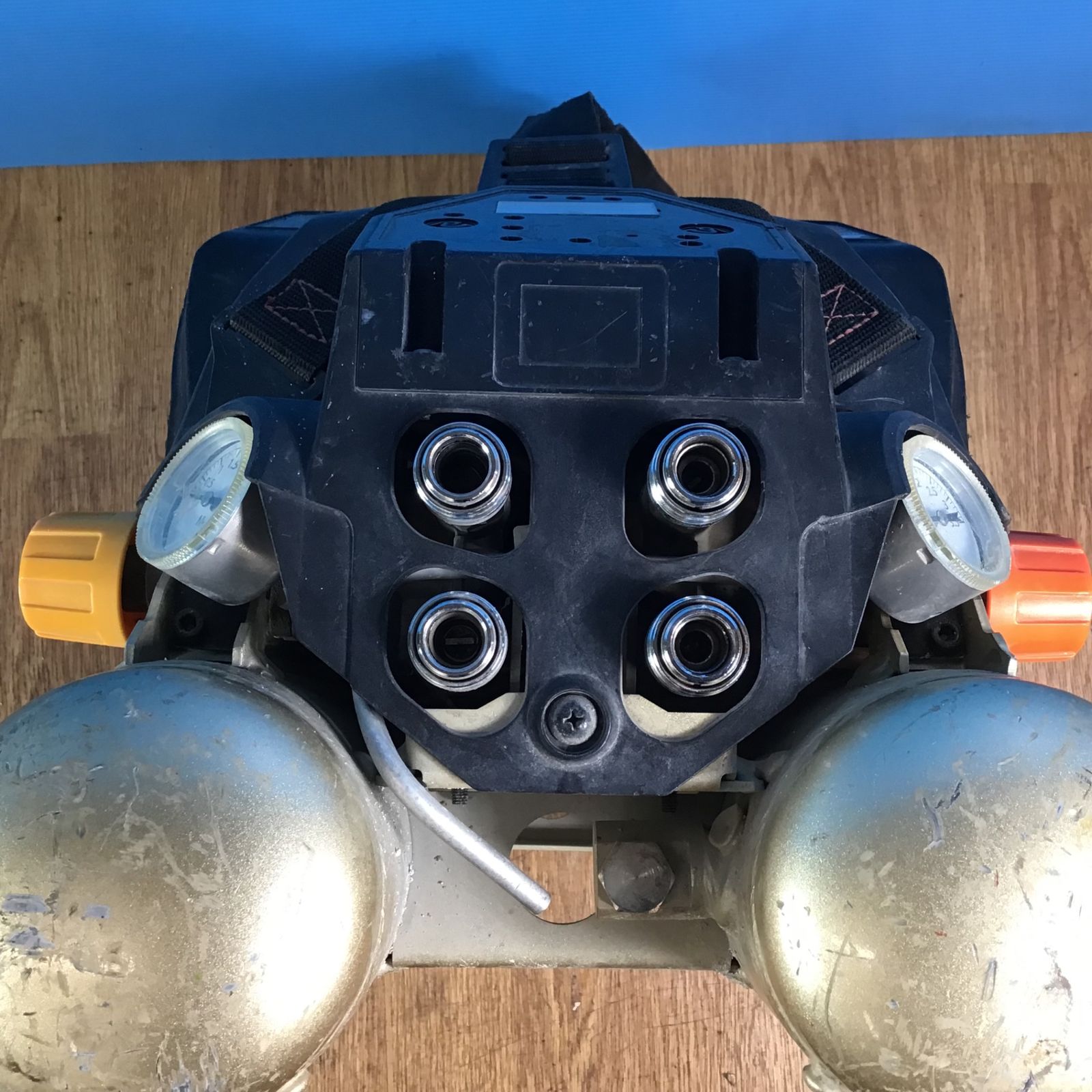 ジャンク品】☆マックス(MAX) エアコンプレッサー AK-HL1110E【岩槻店  