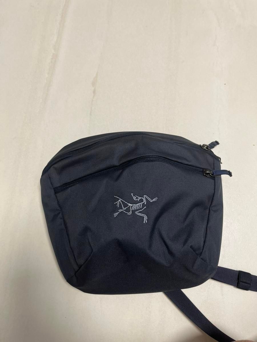 【Bunjang商品韓国直送】ARC'TERYX(アークテリクス) メンティス 2 クロスバッグ