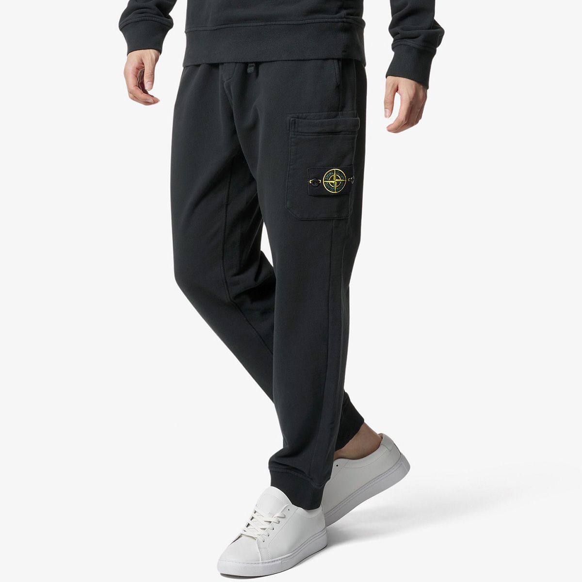 21 STONE ISLAND ストーンアイランド 811564551 A0029 ブラック