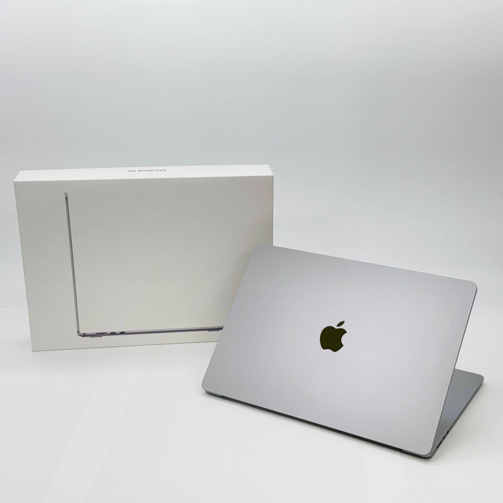 美品 Apple MacBookAir 15インチ M3 16GB 256GB USキーボード 