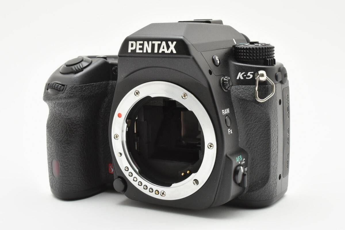 ショット数3308回 ペンタックス PENTAX K-5 ボディバッテリーなし L10 6484