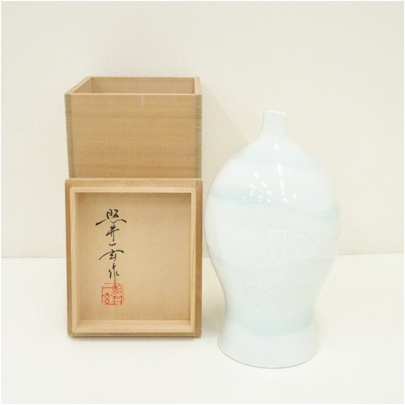 照井一玄作 青白磁壺 「水の中」 岳窯 照井一玄造