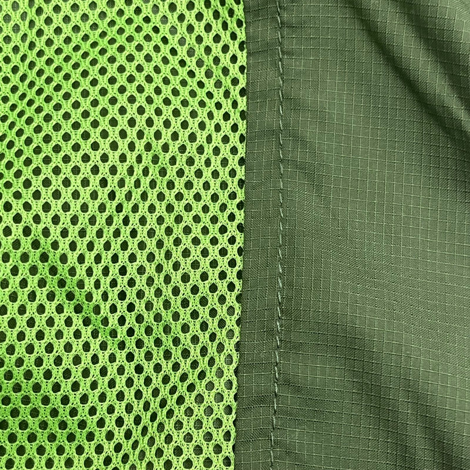 【入手困難】ナイキ　メッシュベスト　刺繍スウッシュロゴ　カーキグリーン NIKE ナイキ 裏メッシュ フルジップ ベスト M カーキ 蛍光 緑