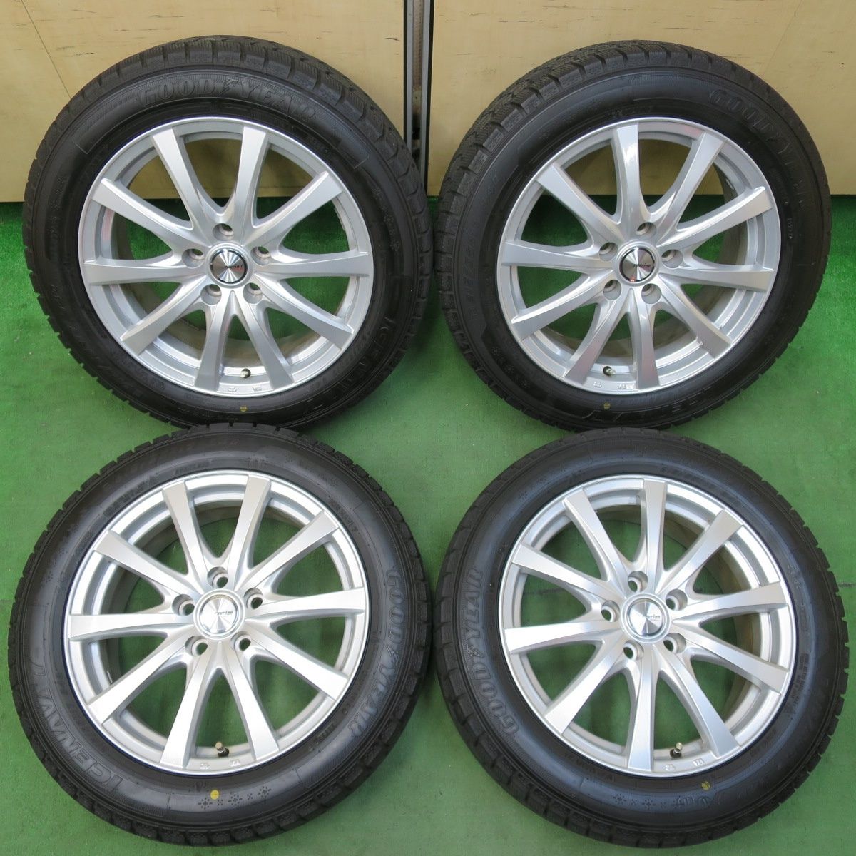 215 60 17 トヨタ純正アルミ グッドイヤー　バリ溝2022年 215 60 17 トヨタ純正アルミ グッドイヤー バリ溝2022年 - メルカリ