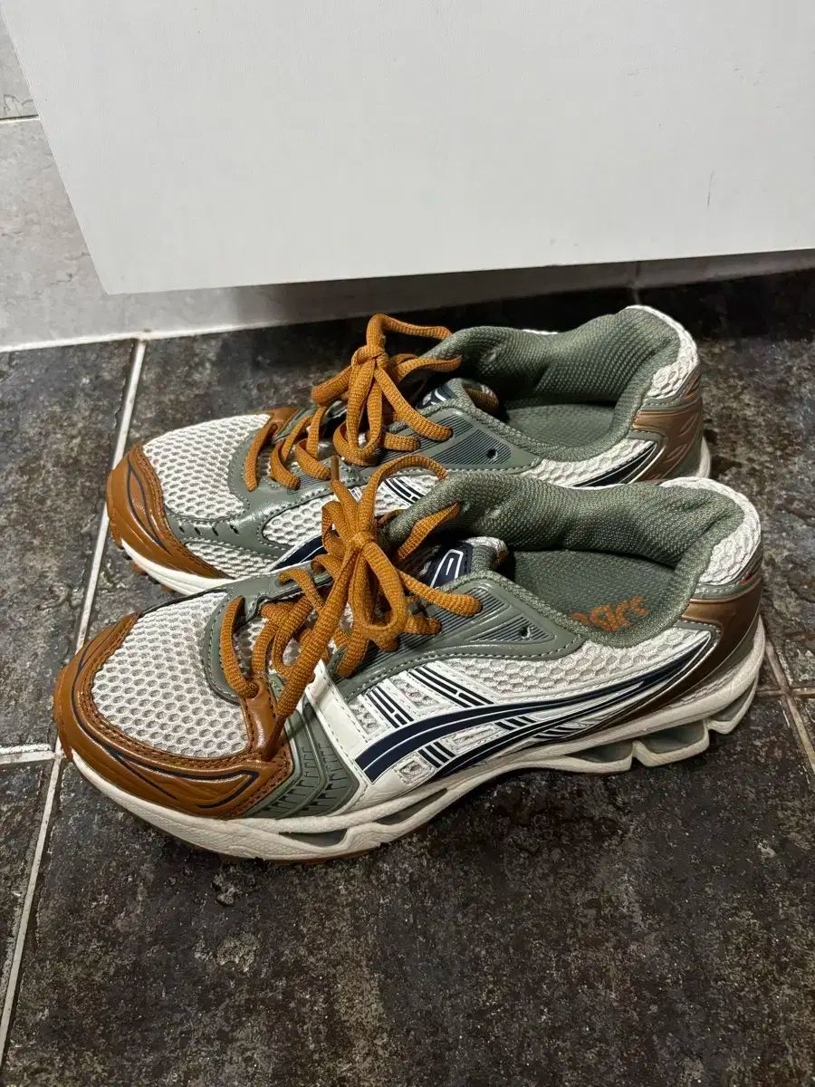 Asics アシックス ゲル ゲル カヤノ 14 バニラ ターマック 250