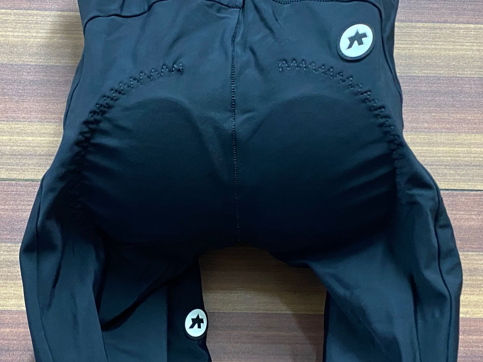 アソス Assos