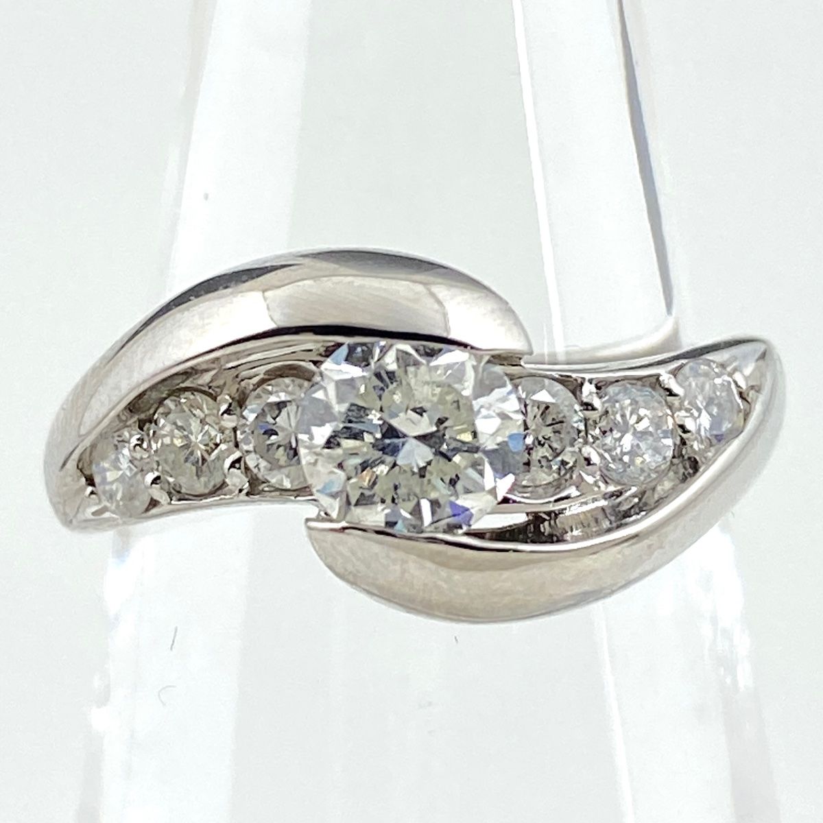 ダイヤモンド デザインリング プラチナ 指輪 メレダイヤ リング 11号