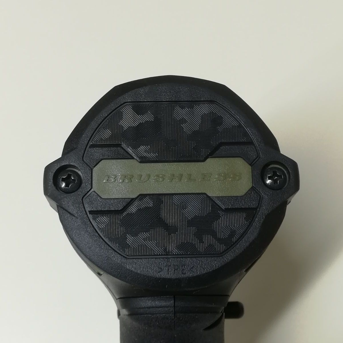 TD002GRDXO オリーブ