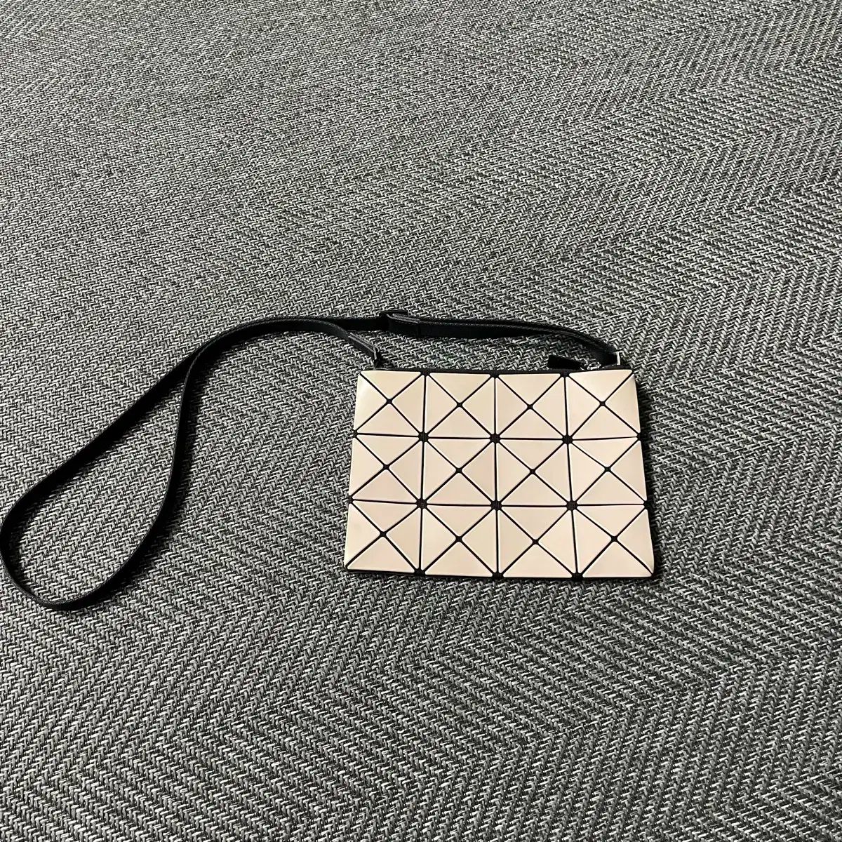 OS 24fw BAO BAO ISSEY MIYAKE バオバオイッセイミヤケ ルーセント クロスボディバッグ バッグ