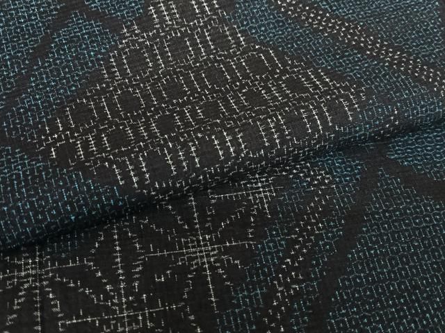 平和屋着物●本場結城紬　重要無形文化財　80亀甲　幾何学文様　正絹　逸品　AAAY9052ck 平和屋着物○本場結城紬 重要無形文化財 80亀甲 幾何学文様 正絹