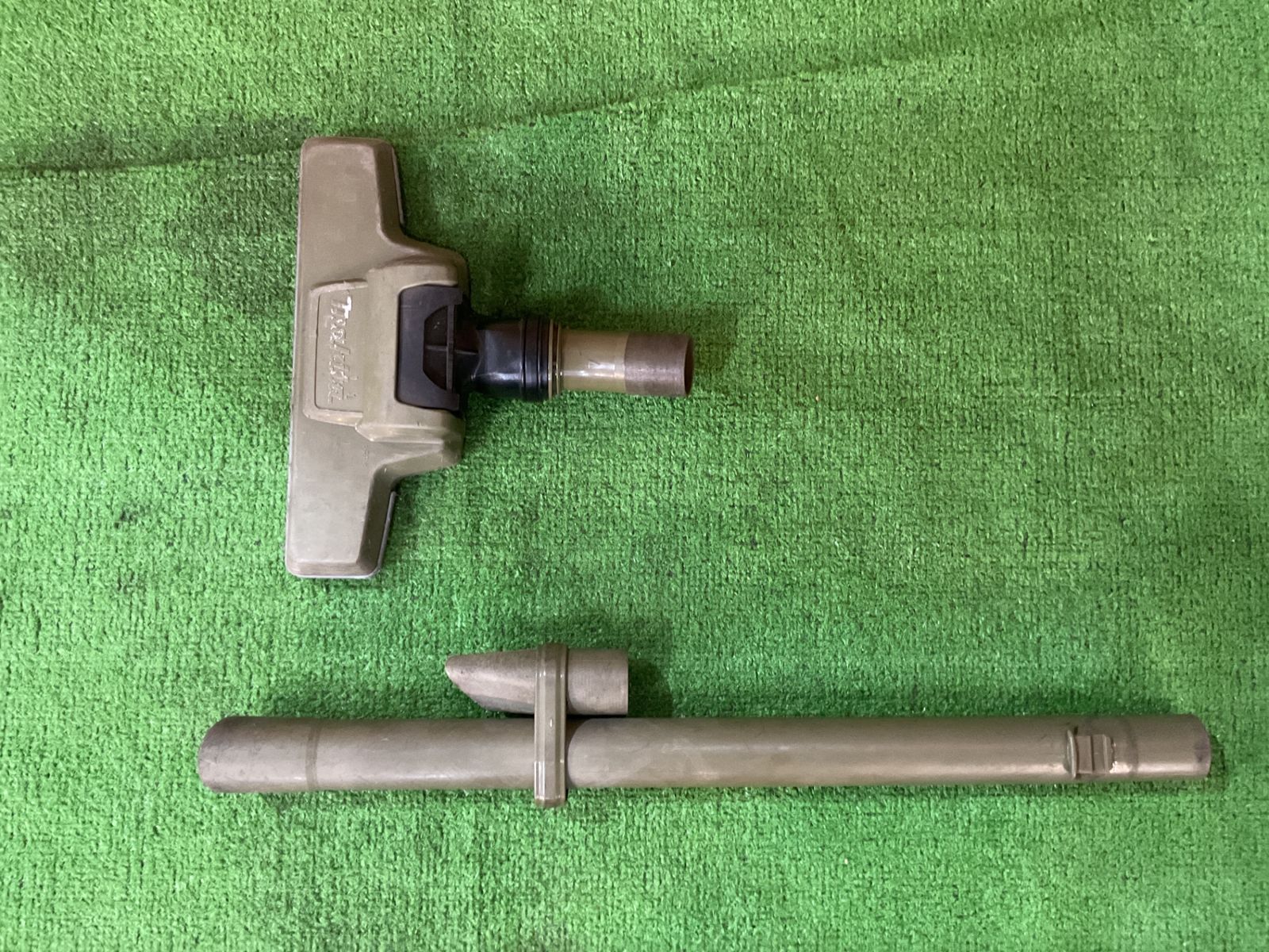 充電式クリーナ モーター音高め