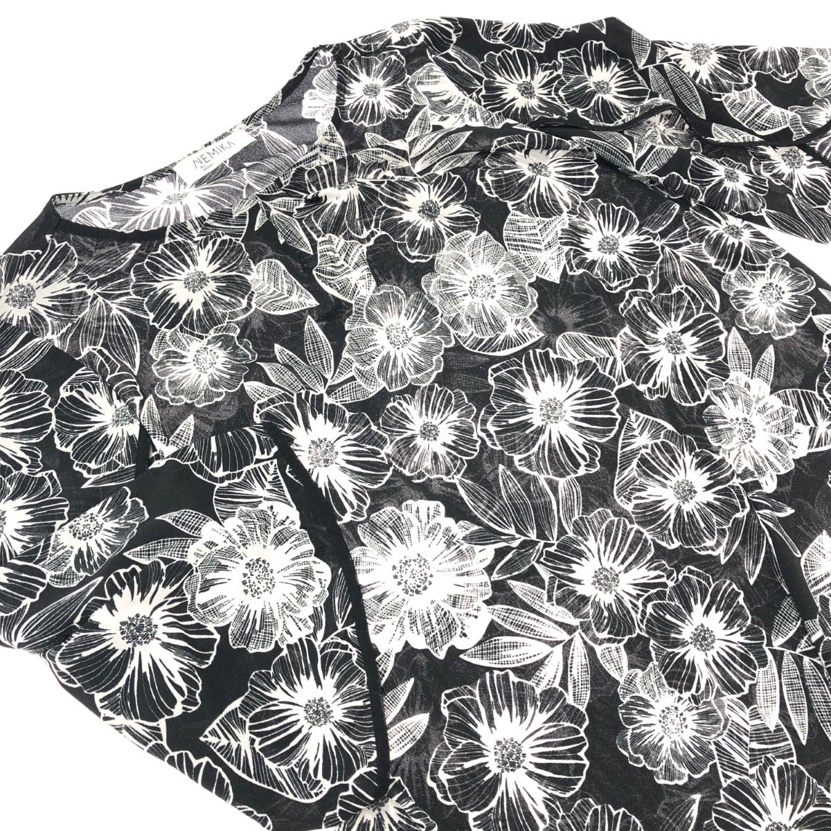 美品レリアンNEMIKAネミカフラワー柄ワンピース レリアンのネミカシリーズ 美品レリアンNEMIKAネミカフラワー柄
