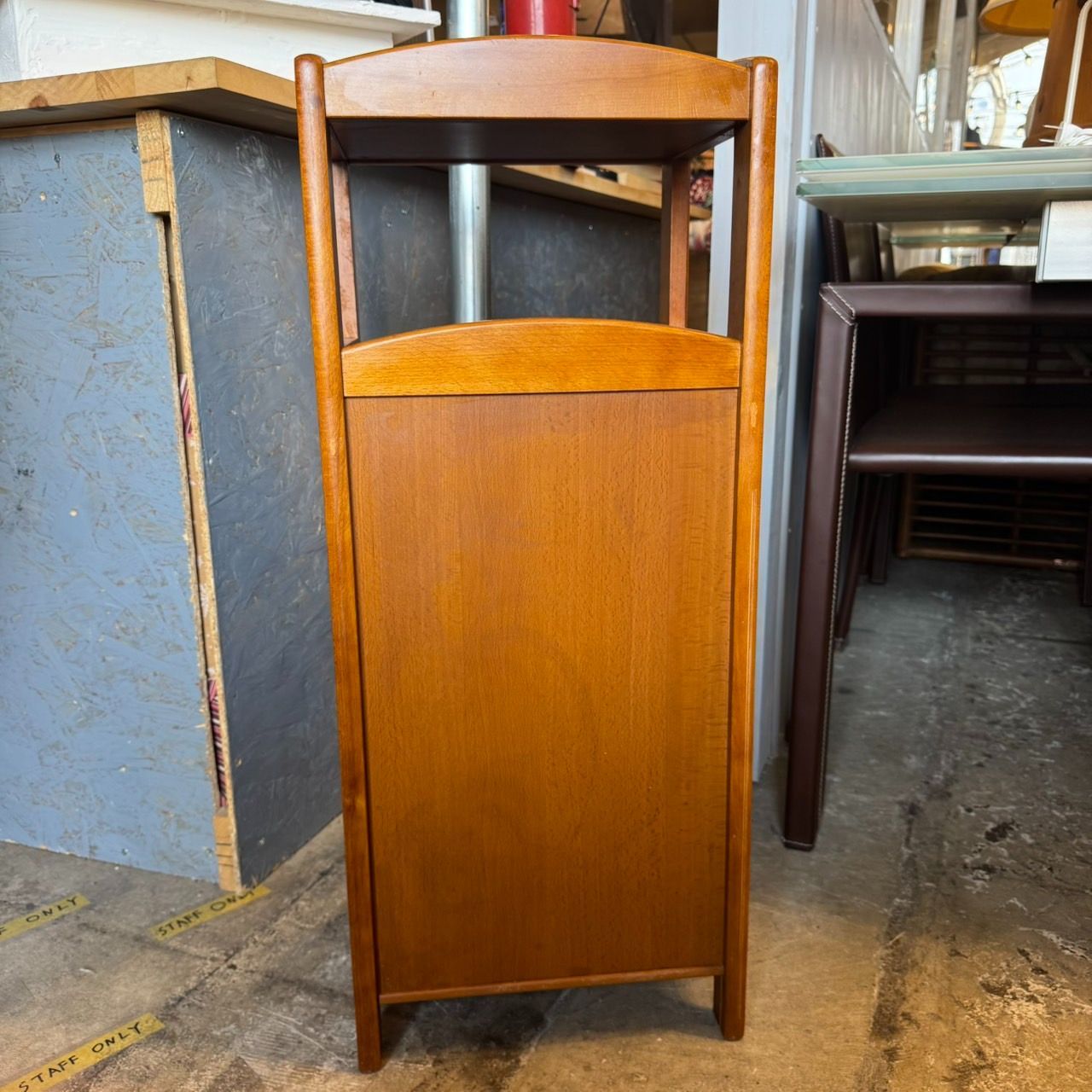 サイドキャビネット