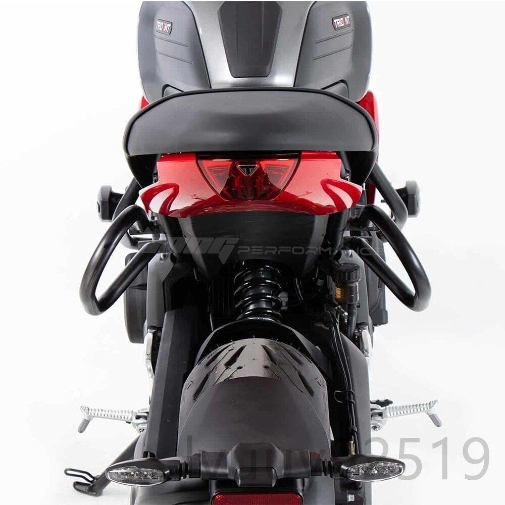 Triumph トライアンフ