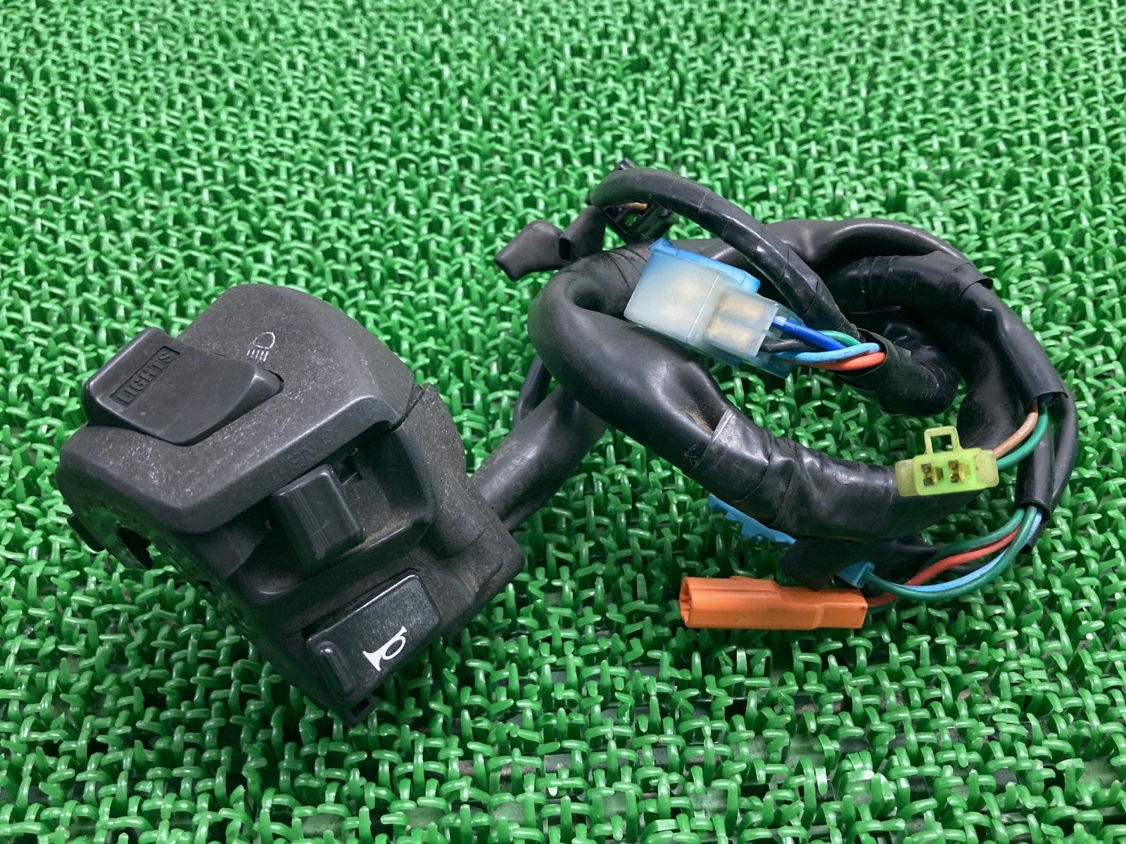ホーネット250 ハンドルスイッチ 左 HM-32QB-T ホンダ 純正 MC31 