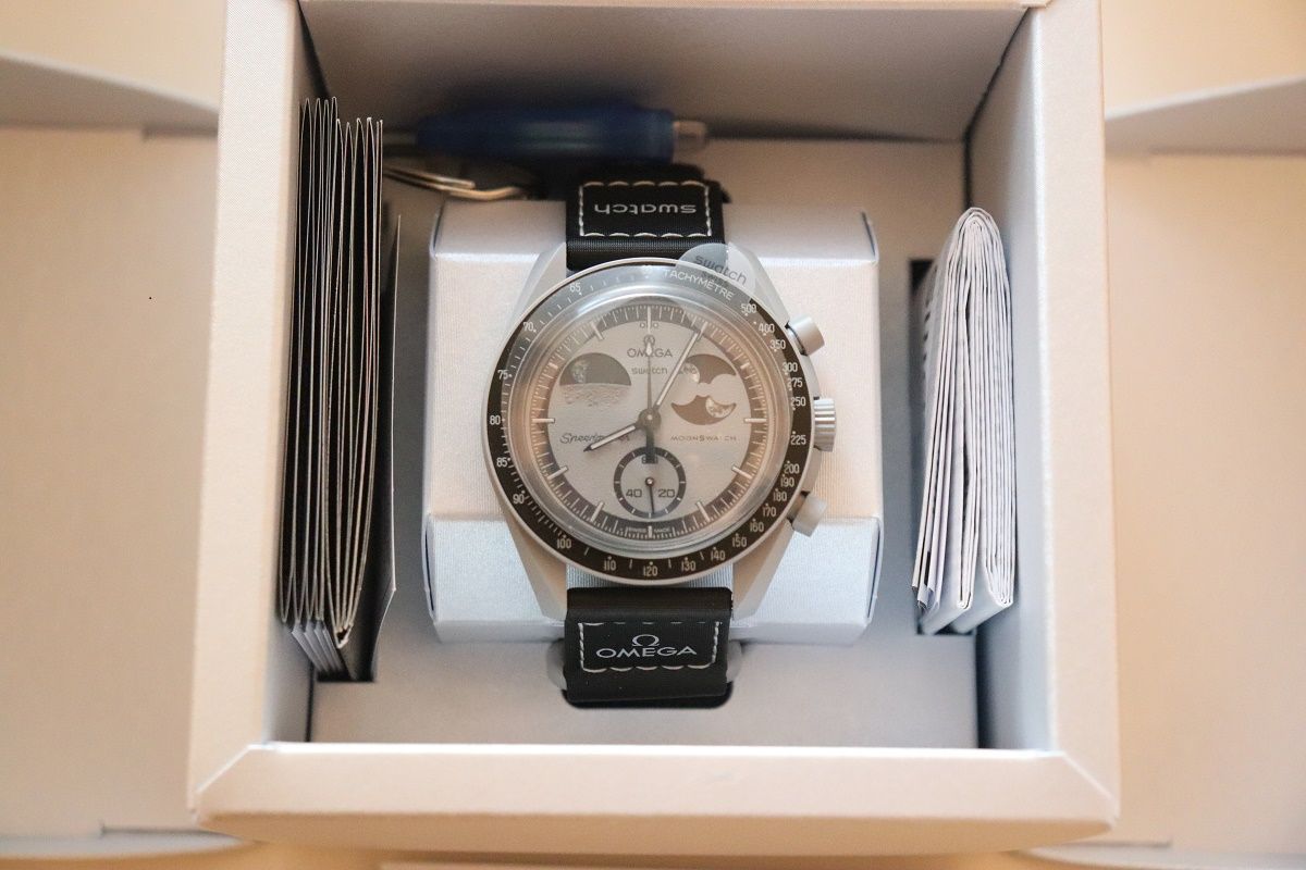 OMEGA X Swatch新品クォーツクロノグラフ腕時計スイス製箱説明書保証 