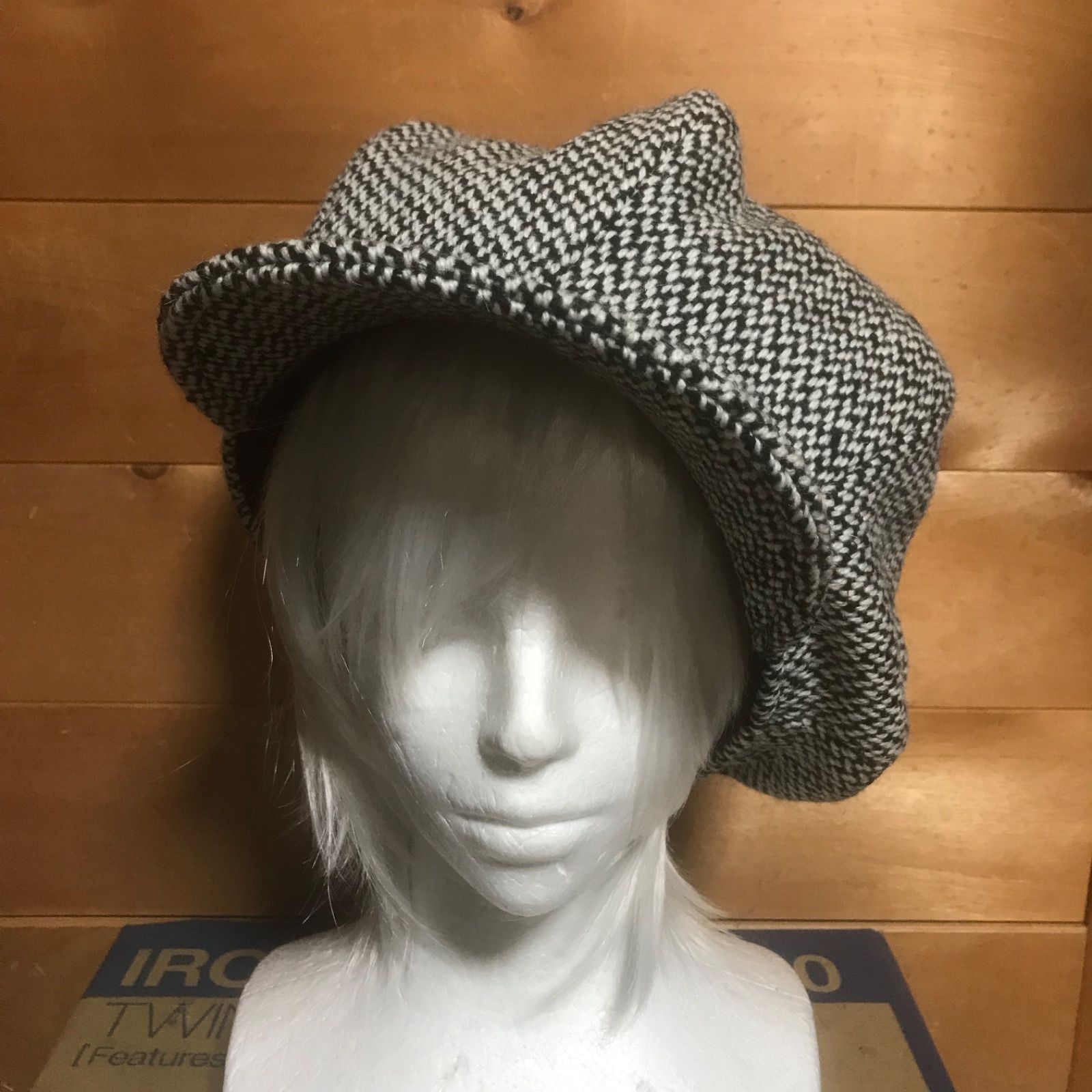 ハンドメイド ビッグキャスケット 白黒ざっくりツイード ウール サイズ