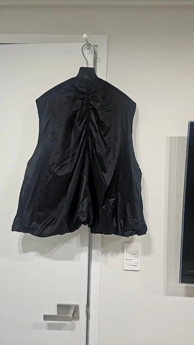 ウーブンベスト 海外