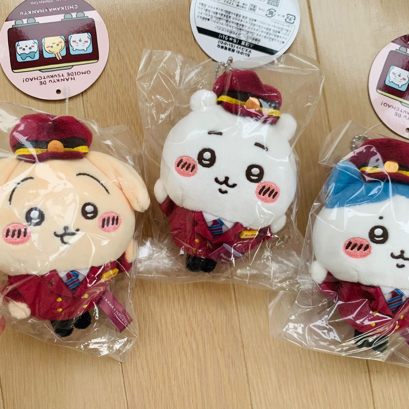 ちいかわ 阪急電車 アクリルキーホルダー 刺繍ポーチ 缶バッジ