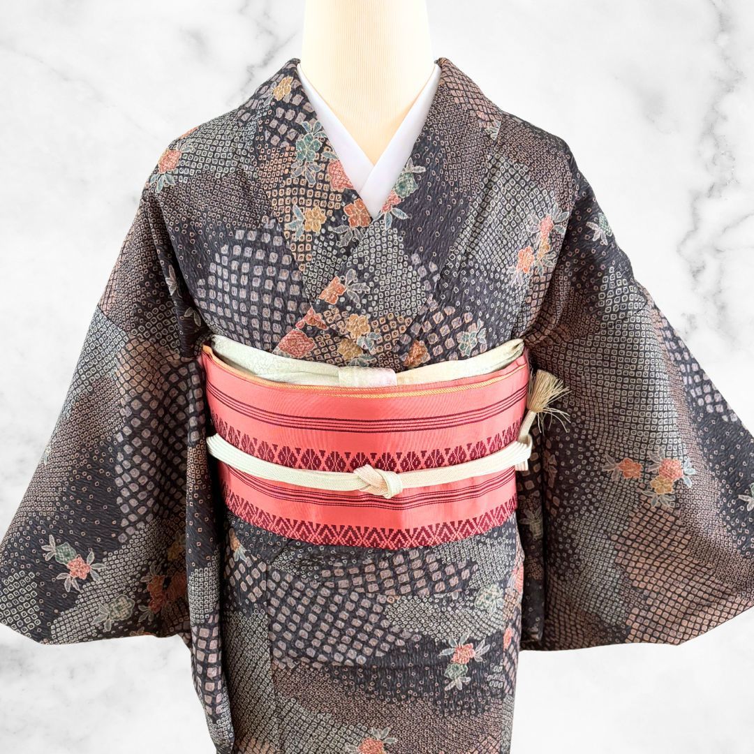 トール】美品 洗える着物 袷 小紋 身丈165 裄65 洗濯済 kimono 絞り風