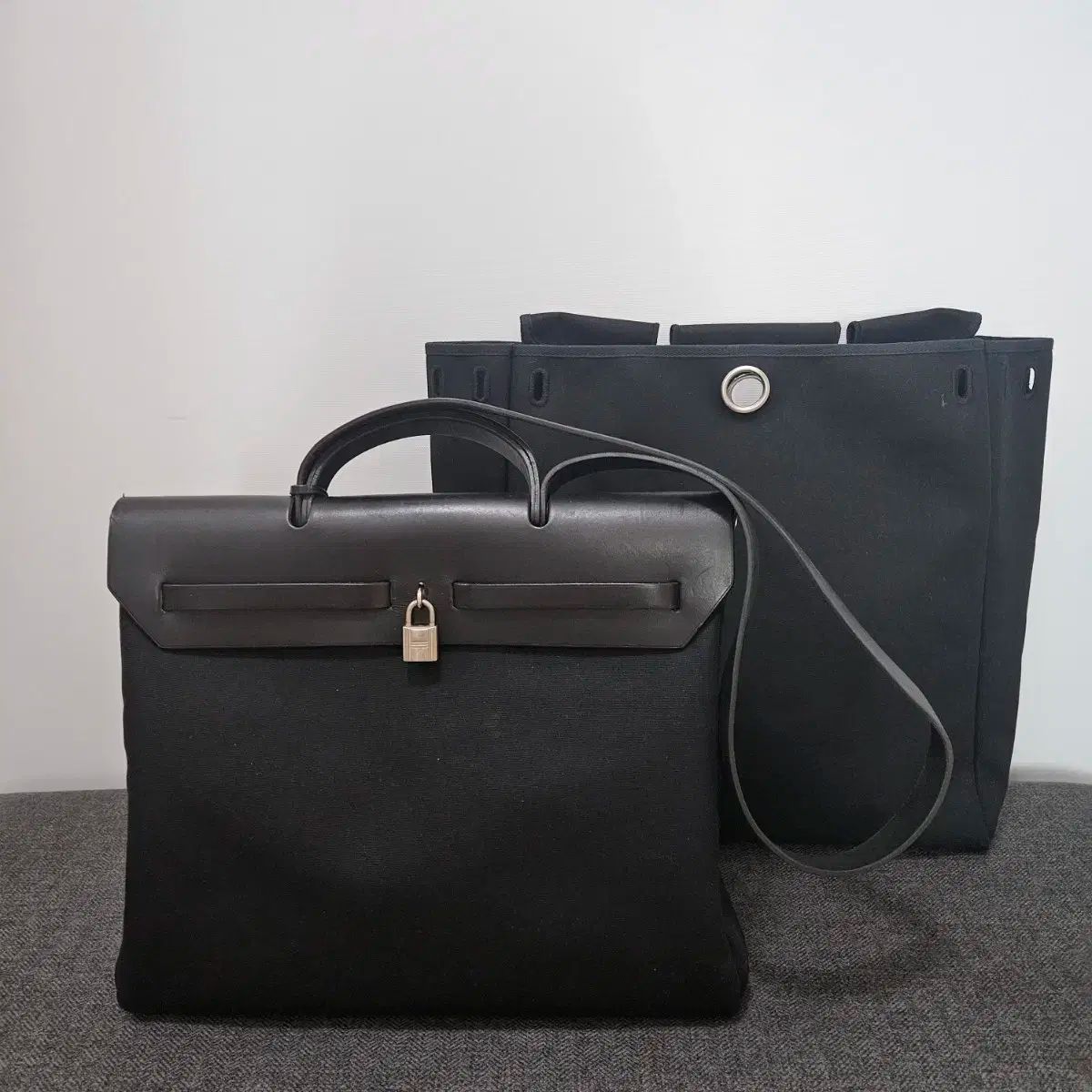 Hermes エルメス エルバッグ MM サイズ ブラック それは色です